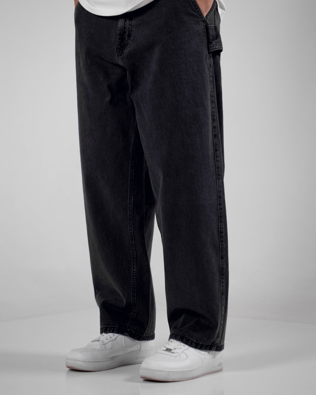LOOSE FIT BAGGY JEANS IN BLACK
