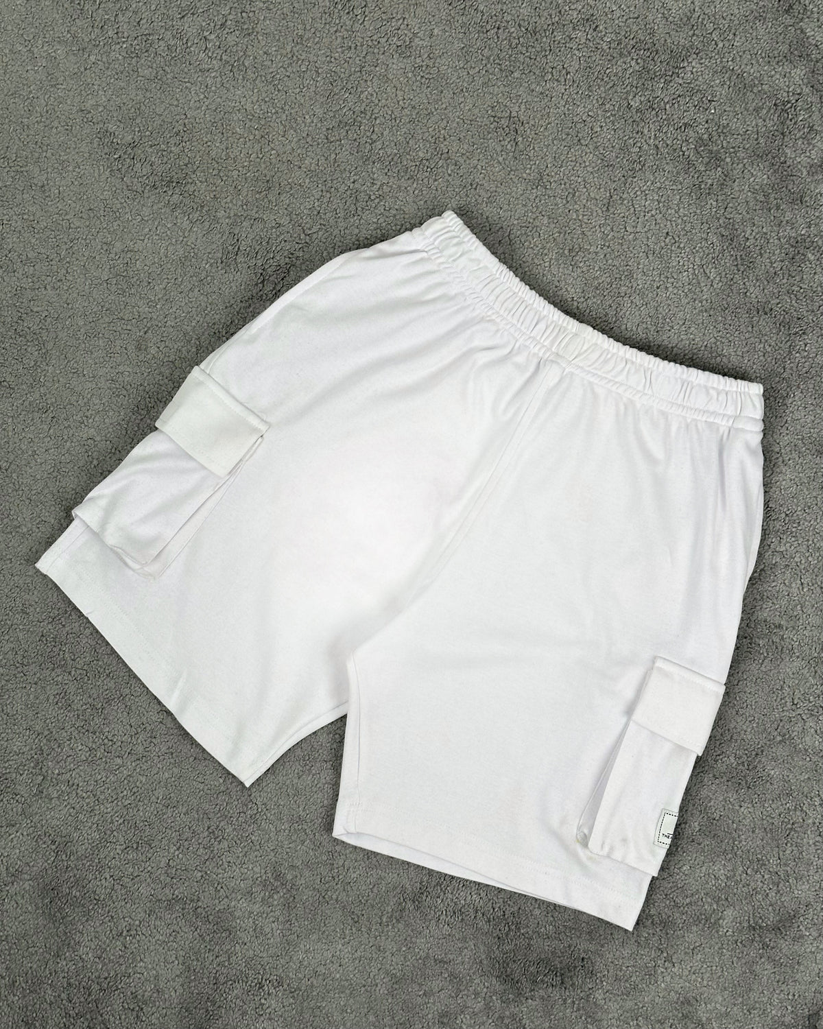 ESSENTIAL CARGO SHORTS