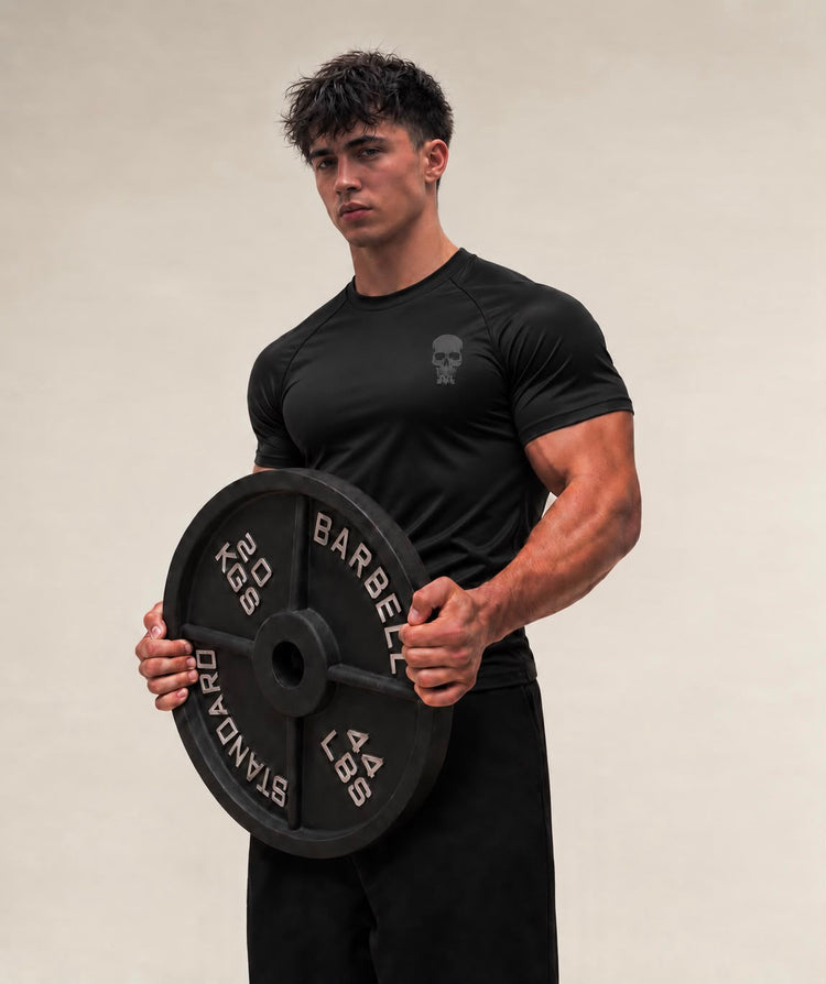 Anchor Skull performance t-shirt in black, front