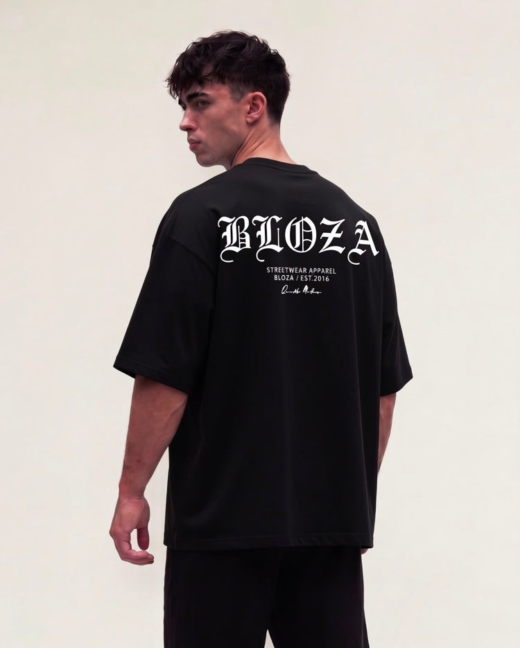 Bloza gothic oversize t-shirt in black, back print