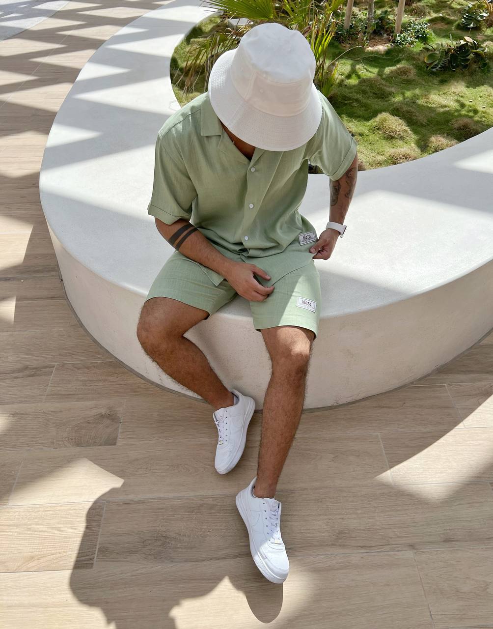 Essential linen shirt and short
